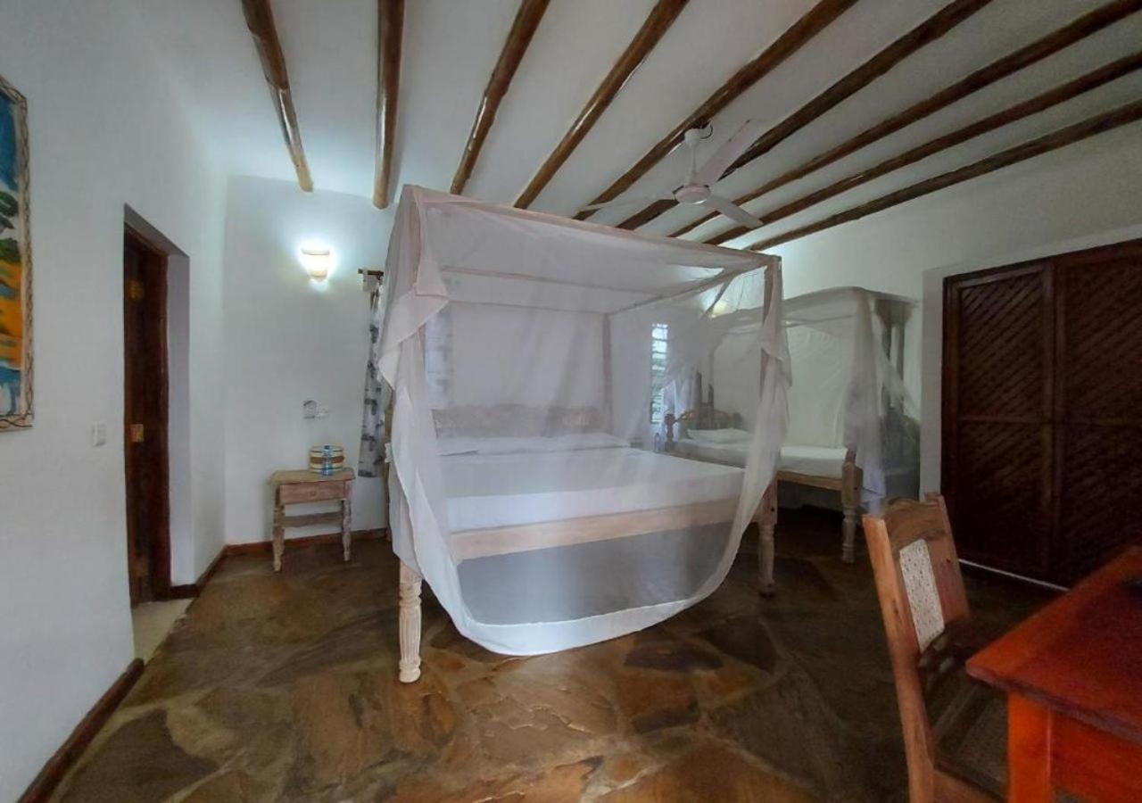 Marine Holiday House Malindi Exterior photo